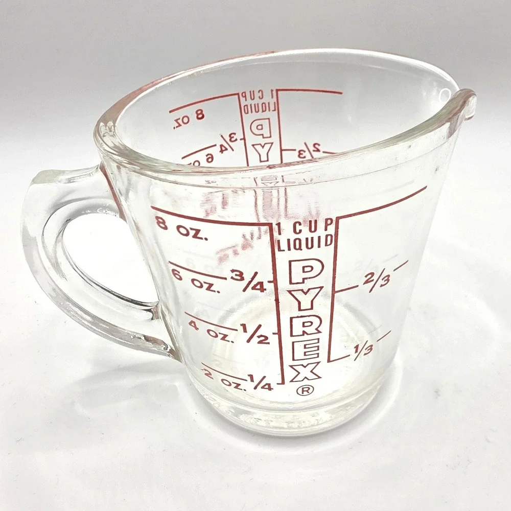 Vintage Pyrex 1 Cup Liquid Measuring Cup Red Lettering Clear Glass 8 oz D-Handle